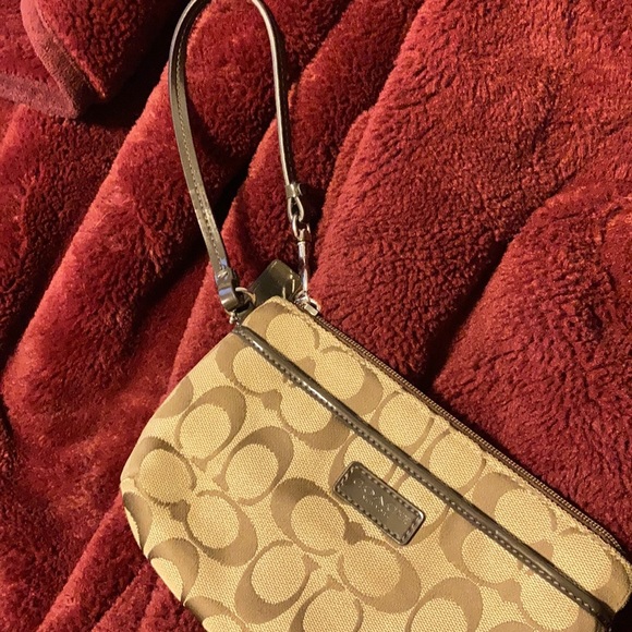 Coach baguette purse - Picture 4 of 4